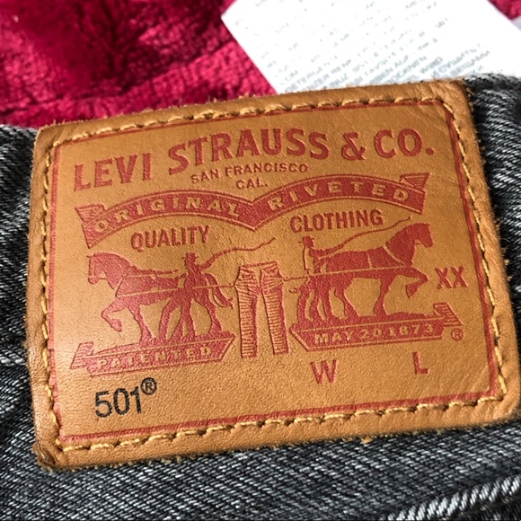 grey vintage levi shorts - Picture 4 of 4